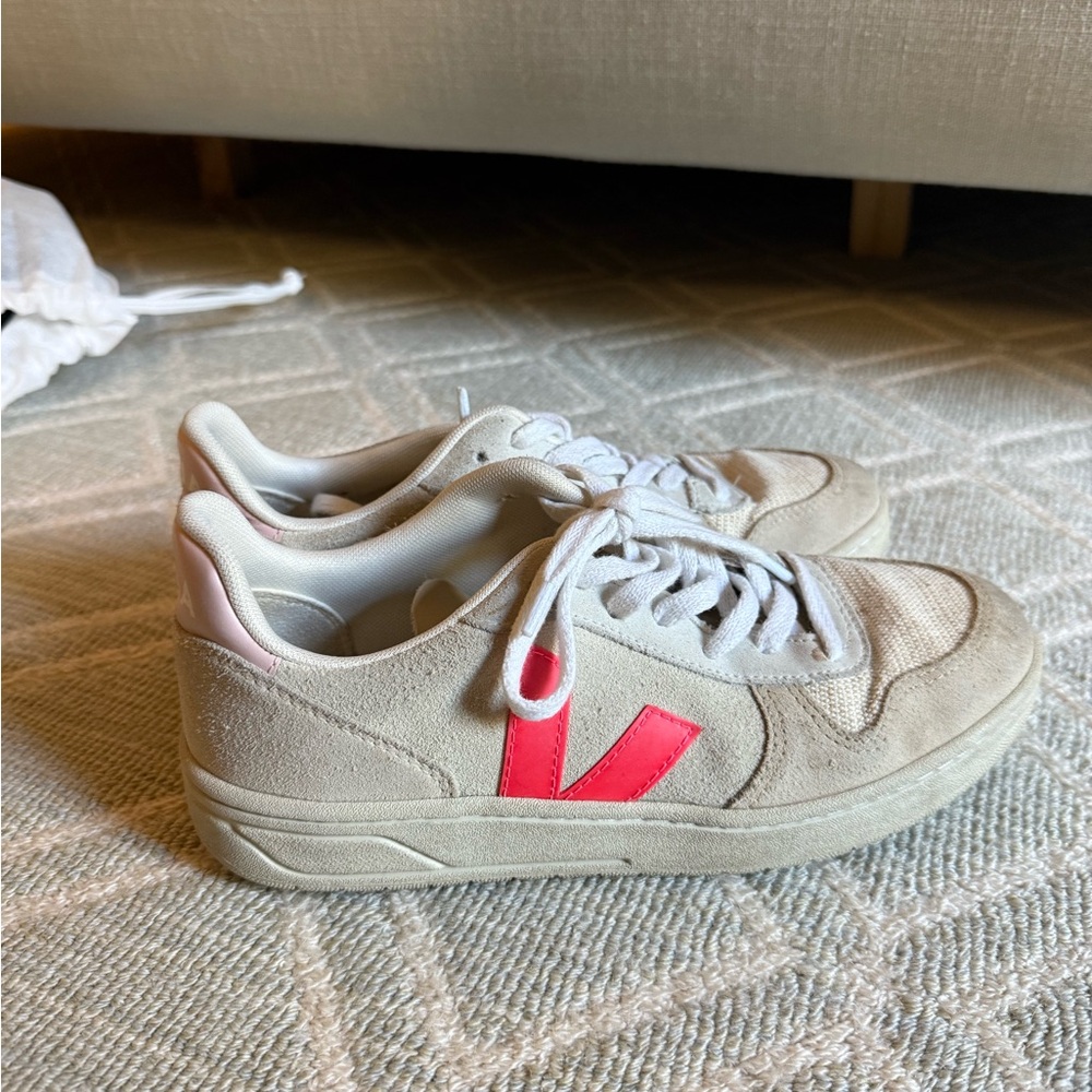 Veja Women's Beige and Red Sneakers